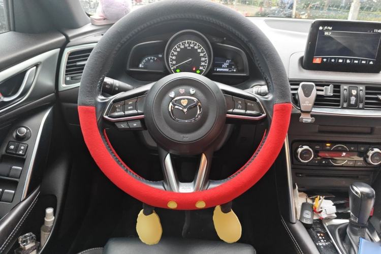 Used Mazda CX-4 2018 2.0L Automatic Two-Wheel Drive Blue Sky Luxury Edition Steering Wheel