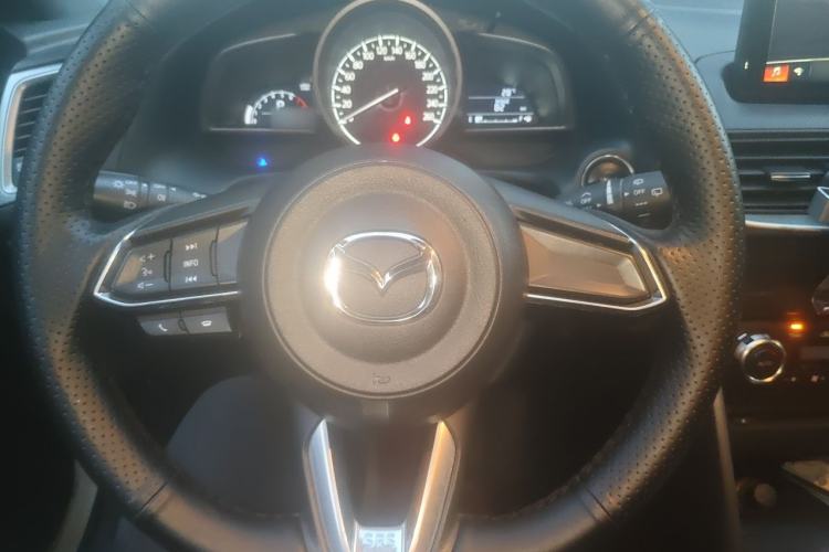 Used Mazda CX-4 2018 2.0L Automatic 2WD Blue Sky Exploration Edition China VI Standard Steering Wheel