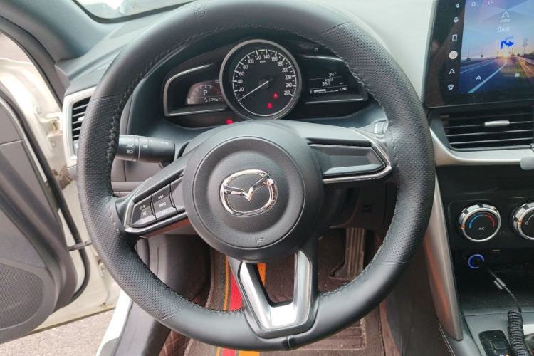 Used Mazda CX-4 2018 2.0L Automatic Two-Wheel Drive Blue Sky Dynamic Version China V Standard Steering Wheel
