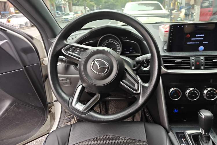 Used Mazda CX-4 2018 2.0L Automatic Two-Wheel Drive Blue Sky Dynamic Version China V Standard Steering Wheel