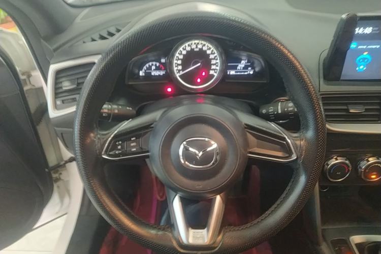 Used Mazda CX-4 2018 2.0L Automatic Two-Wheel Drive Blue Sky Dynamic Version China VI Standard Steering Wheel