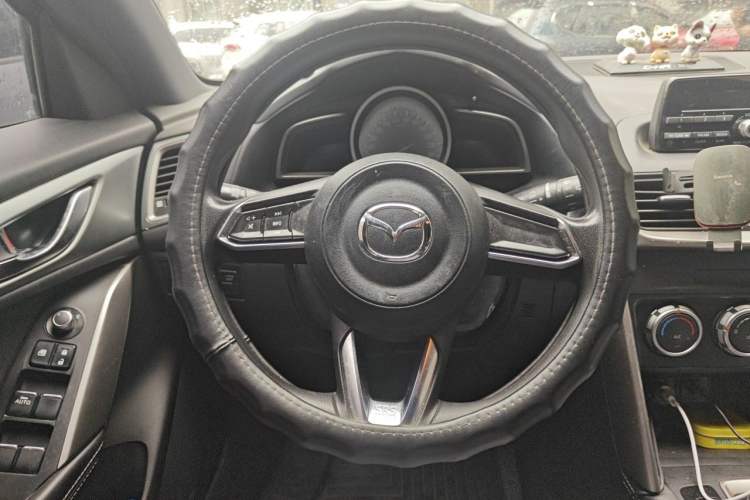 Used Mazda CX-4 2018 2.0L Automatic Two-Wheel Drive Blue Sky Dynamic Version China V Standard Steering Wheel