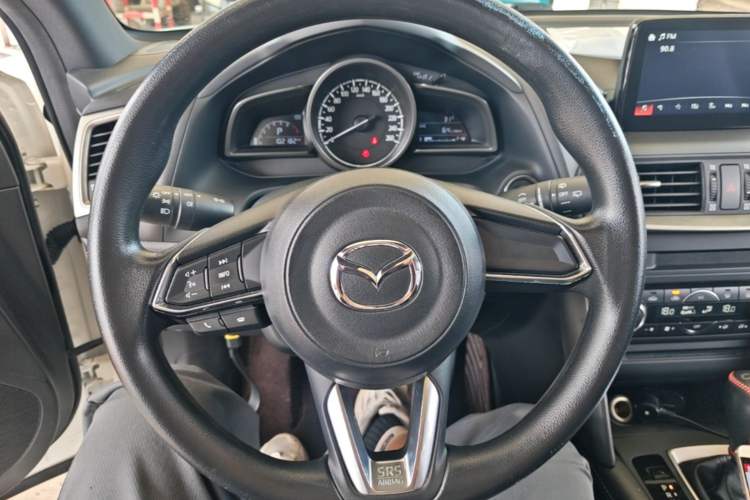 Used Mazda CX-4 2018 2.0L Automatic Two-Wheel Drive Blue Sky Exploration Version China V Standard Steering Wheel