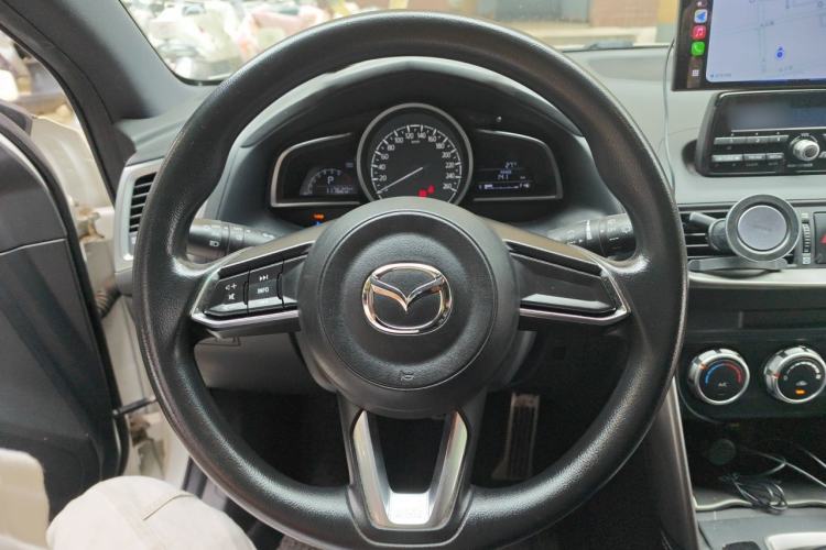 Used Mazda CX-4 2018 2.0L Automatic Two-Wheel Drive Blue Sky Dynamic Version China V Standard Steering Wheel