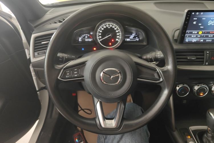 Used Mazda CX-4 2018 2.0L Automatic Two-Wheel Drive Blue Sky Dynamic Version China VI Standard Steering Wheel