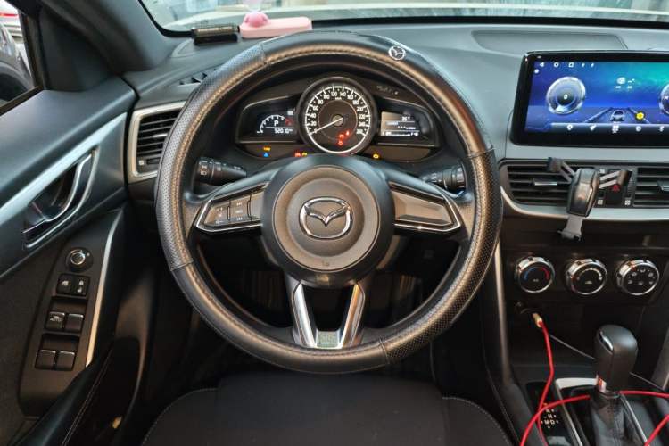 Used Mazda CX-4 2018 2.0L Automatic Two-Wheel Drive Blue Sky Dynamic Version China V Standard Steering Wheel