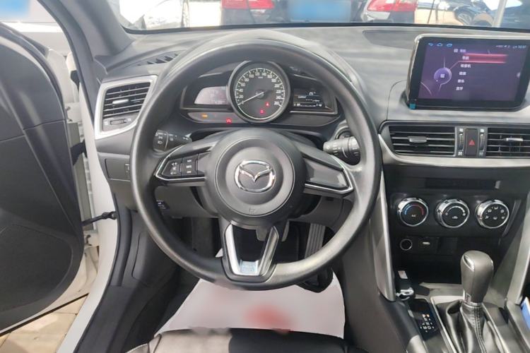 Used Mazda CX-4 2018 2.0L Automatic Two-Wheel Drive Blue Sky Dynamic Version China V Standard Steering Wheel