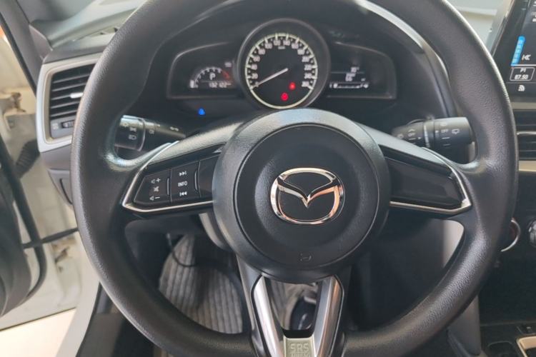 Used Mazda CX-4 2018 2.0L Automatic Two-Wheel Drive Blue Sky Dynamic Version China V Standard Steering Wheel