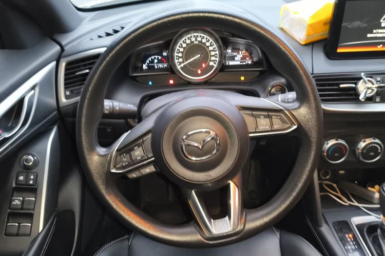 Used Mazda CX-4 2018 2.0L Automatic Two-Wheel Drive Blue Sky Dynamic Version China V Standard Steering Wheel