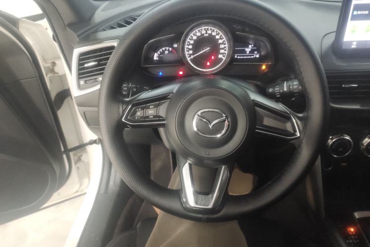 Used Mazda CX-4 2018 2.0L Automatic Two-Wheel Drive Blue Sky Dynamic Version China V Standard Steering Wheel