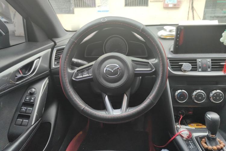 Used Mazda CX-4 2018 2.0L Automatic Two-Wheel Drive Blue Sky Dynamic Version China V Standard Steering Wheel