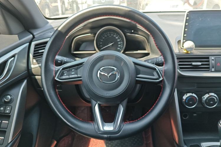 Used Mazda CX-4 2018 2.0L Automatic Two-Wheel Drive Blue Sky Dynamic Version China V Standard Steering Wheel