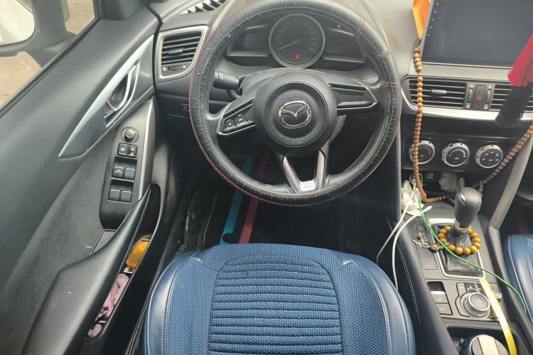 Used Mazda CX-4 2018 2.0L Automatic Two-Wheel Drive Blue Sky Dynamic Version China V Standard Steering Wheel
