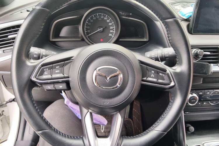 Used Mazda CX-4 2018 2.0L Automatic Two-Wheel Drive Blue Sky Luxury Edition Steering Wheel