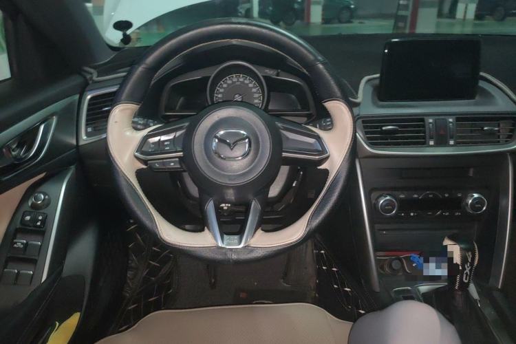 Used Mazda CX-4 2018 2.0L Automatic Two-Wheel Drive Blue Sky Exploration Version China V Standard Steering Wheel