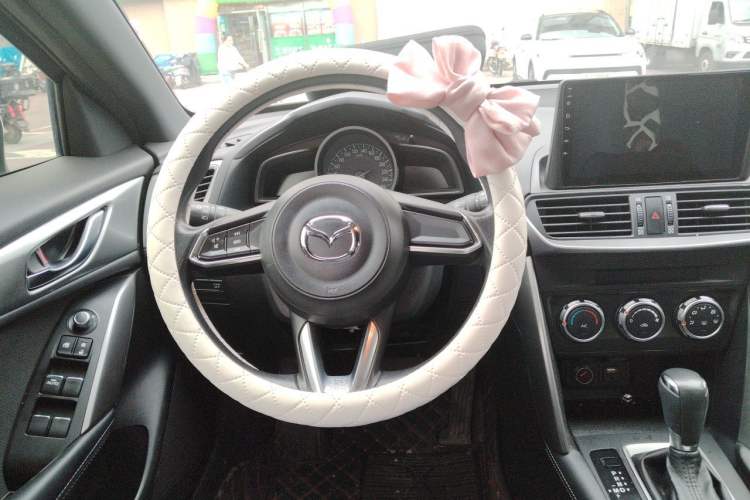 Used Mazda CX-4 2018 2.0L Automatic Two-Wheel Drive Blue Sky Dynamic Version China VI Standard Steering Wheel