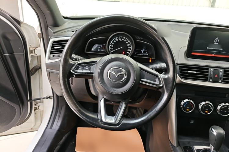 Used Mazda CX-4 2018 2.0L Automatic Two-Wheel Drive Blue Sky Dynamic Version China VI Standard Steering Wheel