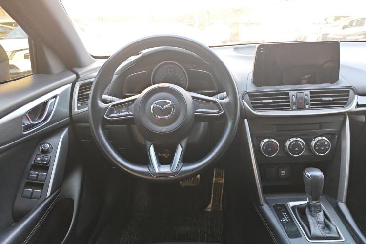 Used Mazda CX-4 2018 2.0L Automatic Two-Wheel Drive Blue Sky Dynamic Version China V Standard Steering Wheel
