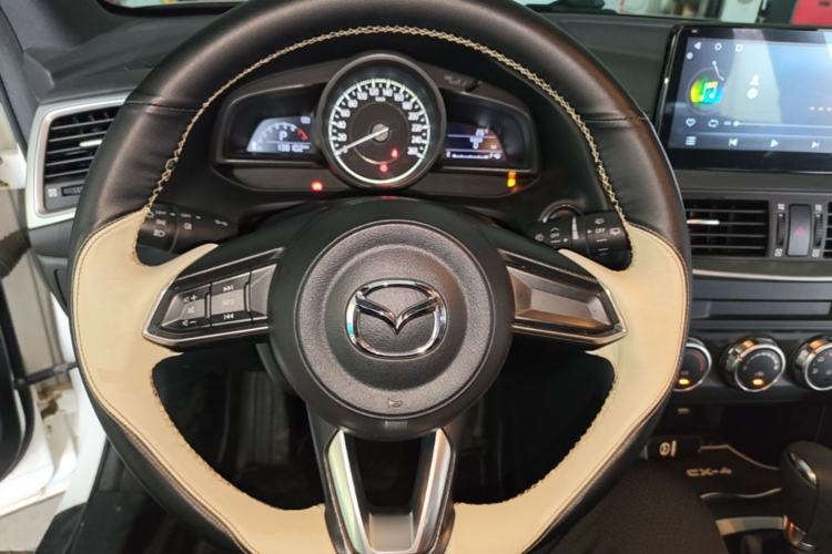Used Mazda CX-4 2018 2.0L Automatic Two-Wheel Drive Blue Sky Dynamic Version China V Standard Steering Wheel