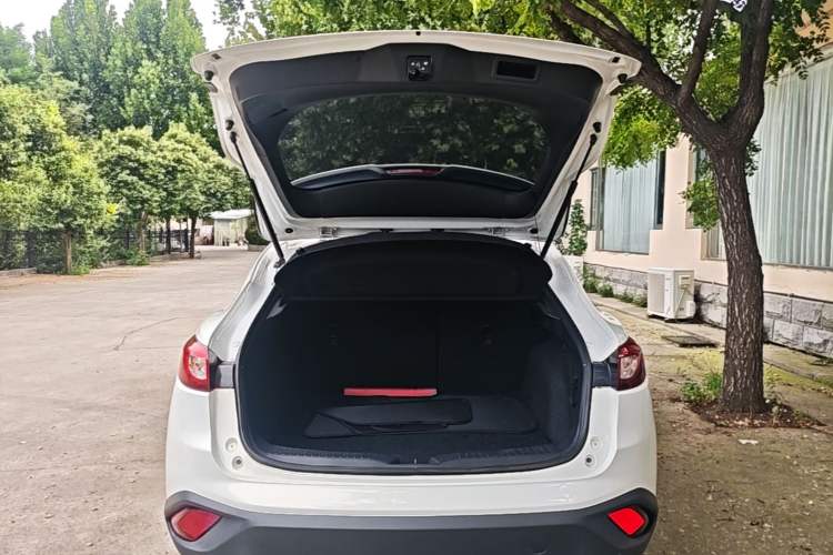 Used Mazda CX-4 2018 2.0L Automatic Two-Wheel Drive Blue Sky Dynamic Version China VI Standard Trunk