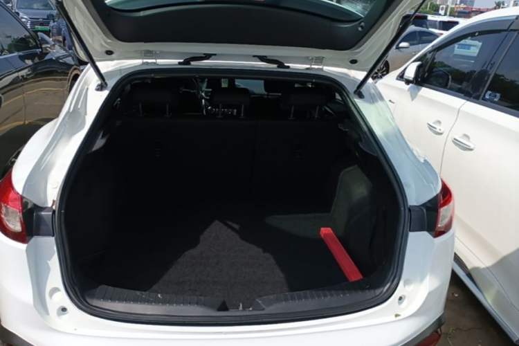 Used Mazda CX-4 2018 2.0L Automatic Two-Wheel Drive Blue Sky Dynamic Version China VI Standard Trunk