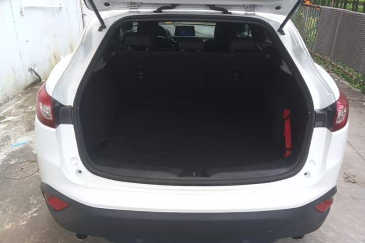 Used Mazda CX-4 2018 2.0L Automatic Two-Wheel Drive Blue Sky Dynamic Version China VI Standard Trunk