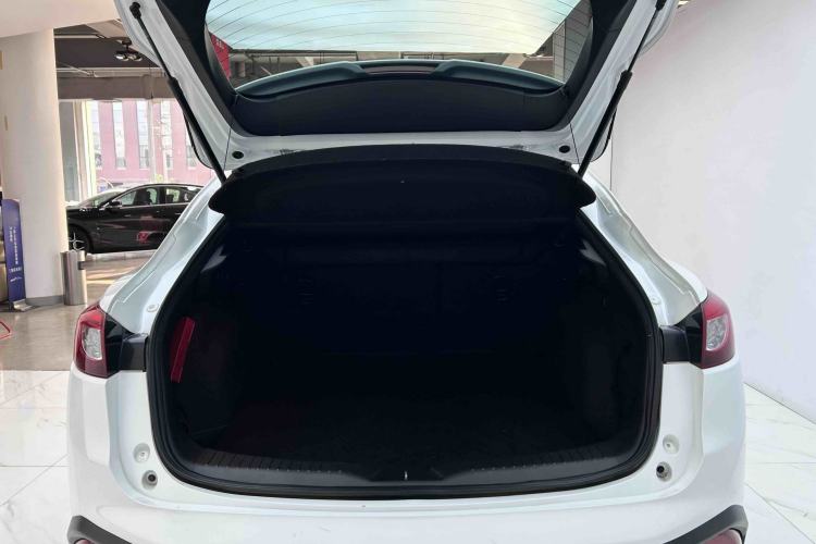 Used Mazda CX-4 2018 2.0L Automatic Two-Wheel Drive Blue Sky Premium Upgrade Version China VI Standard Trunk