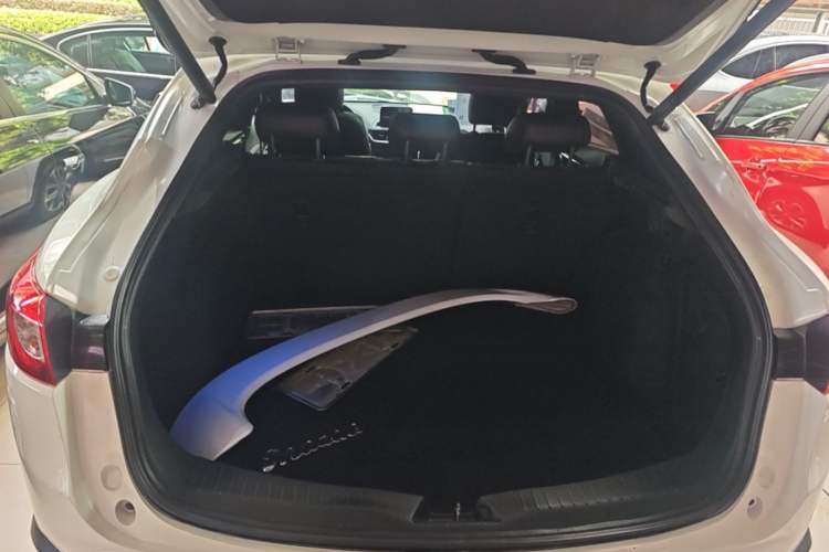 Used Mazda CX-4 2018 2.5L Automatic 4x4 Blue Sky Sport Edition China V Standard Trunk