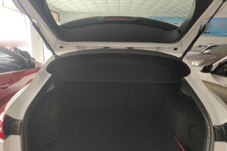 Used Mazda CX-4 2018 2.0L Automatic Two-Wheel Drive Blue Sky Dynamic Version China VI Standard Trunk