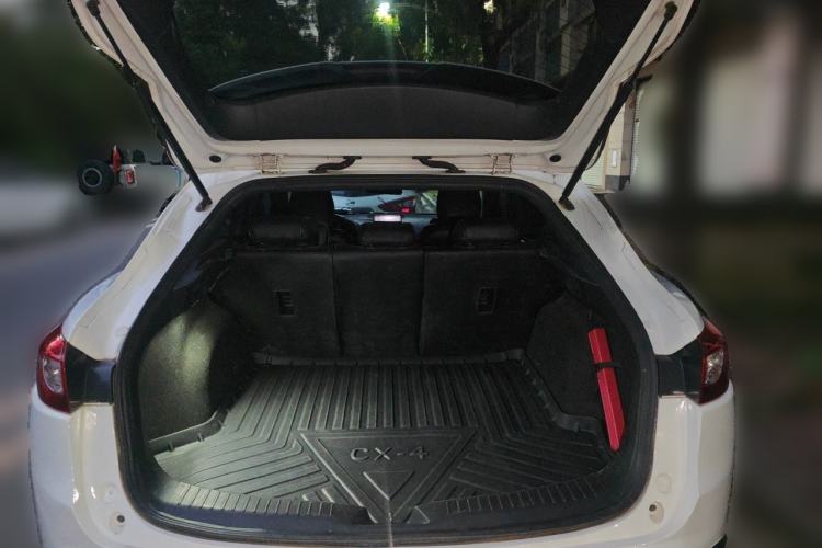 Used Mazda CX-4 2018 2.0L Automatic 2WD Blue Sky Exploration Edition China VI Standard Trunk