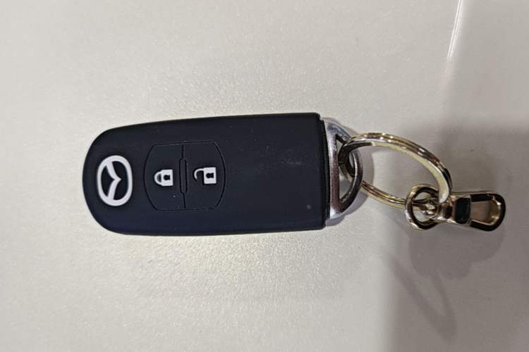 Used Mazda CX-4 2018 2.0L Automatic Two-Wheel Drive Blue Sky Leading Edition China V Standard Vehicle Key