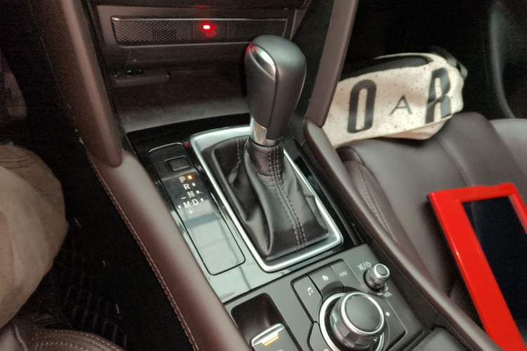 Used Mazda CX-4 2020 2.5L Automatic 4x4 Sky Blue Passion Edition Gear Lever