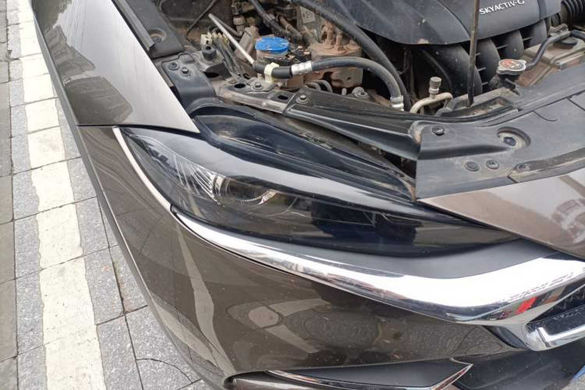 Used Mazda CX-4 2020 2.0L Automatic Two-Wheel Drive Blue Sky Exploration Edition Right Front Headlight
