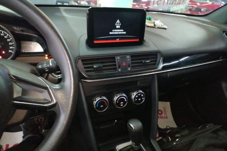 Used Mazda CX-4 2020 2.0L Automatic Two-Wheel Drive Blue Sky Dynamic Edition Audio And AC Panel