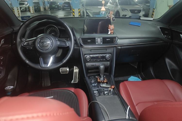 Used Mazda CX-4 2020 2.0L Automatic Two-Wheel Drive Blue Sky Exploration Edition Center Console
