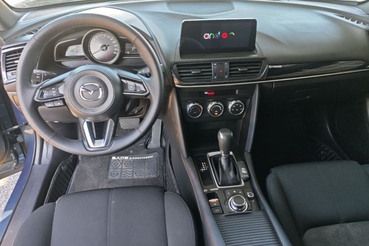 Used Mazda CX-4 2020 2.0L Automatic Two-Wheel Drive Blue Sky Dynamic Edition Center Console