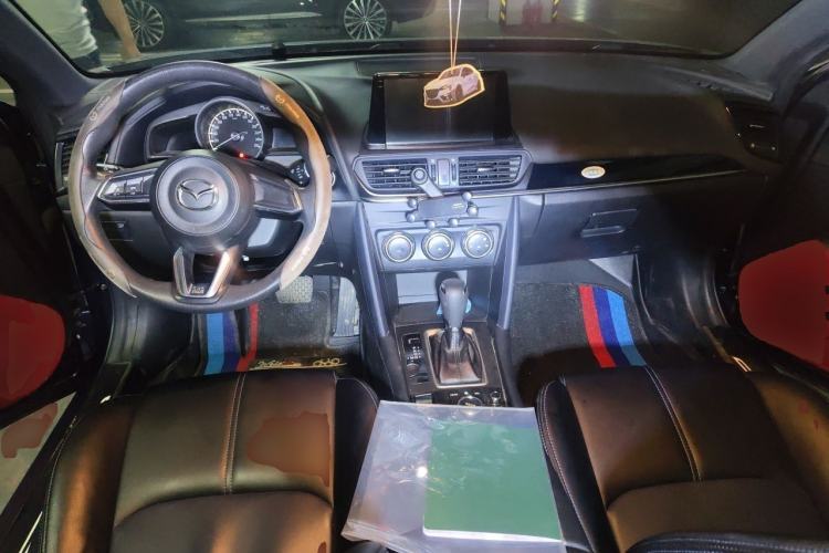 Used Mazda CX-4 2020 2.0L Automatic Two-Wheel Drive Blue Sky Dynamic Edition Center Console