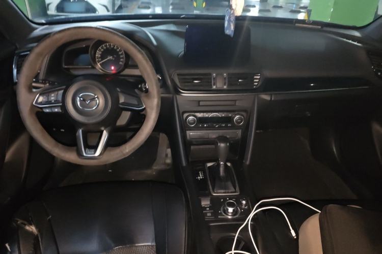 Used Mazda CX-4 2020 2.0L Automatic Two-Wheel Drive Blue Sky Exploration Edition Center Console