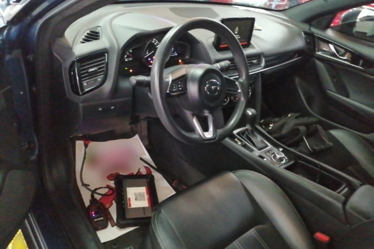 Used Mazda CX-4 2020 2.0L Automatic Two-Wheel Drive Blue Sky Dynamic Edition Center Console