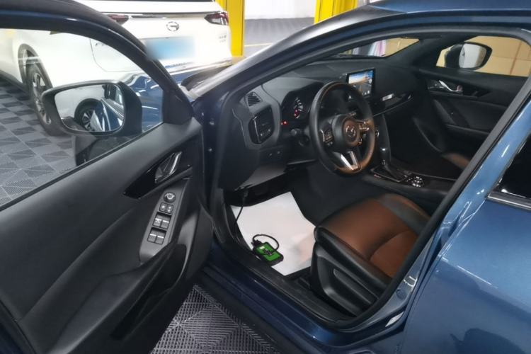 Used Mazda CX-4 2020 2.0L Automatic Two-Wheel Drive Blue Sky Dynamic Edition Driver Seat