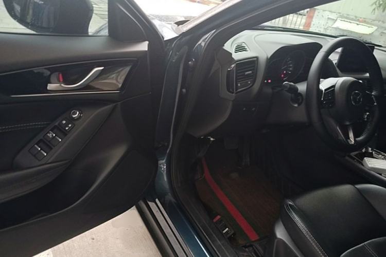 Used Mazda CX-4 2020 2.0L Automatic Two-Wheel Drive Blue Sky Exploration Edition Driver Seat