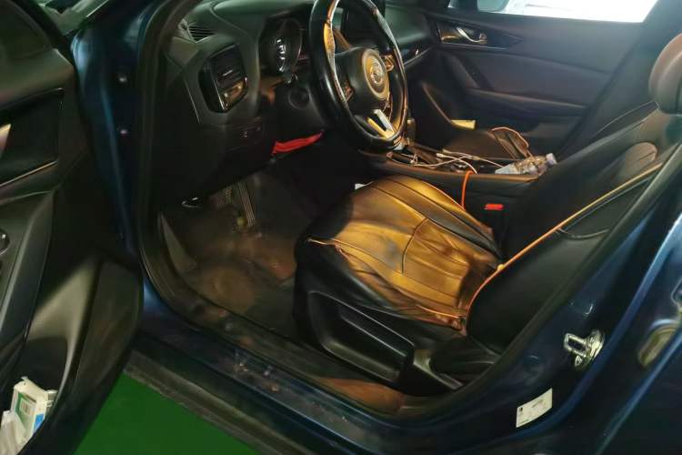 Used Mazda CX-4 2020 2.0L Automatic Two-Wheel Drive Blue Sky Dynamic Edition Driver Seat