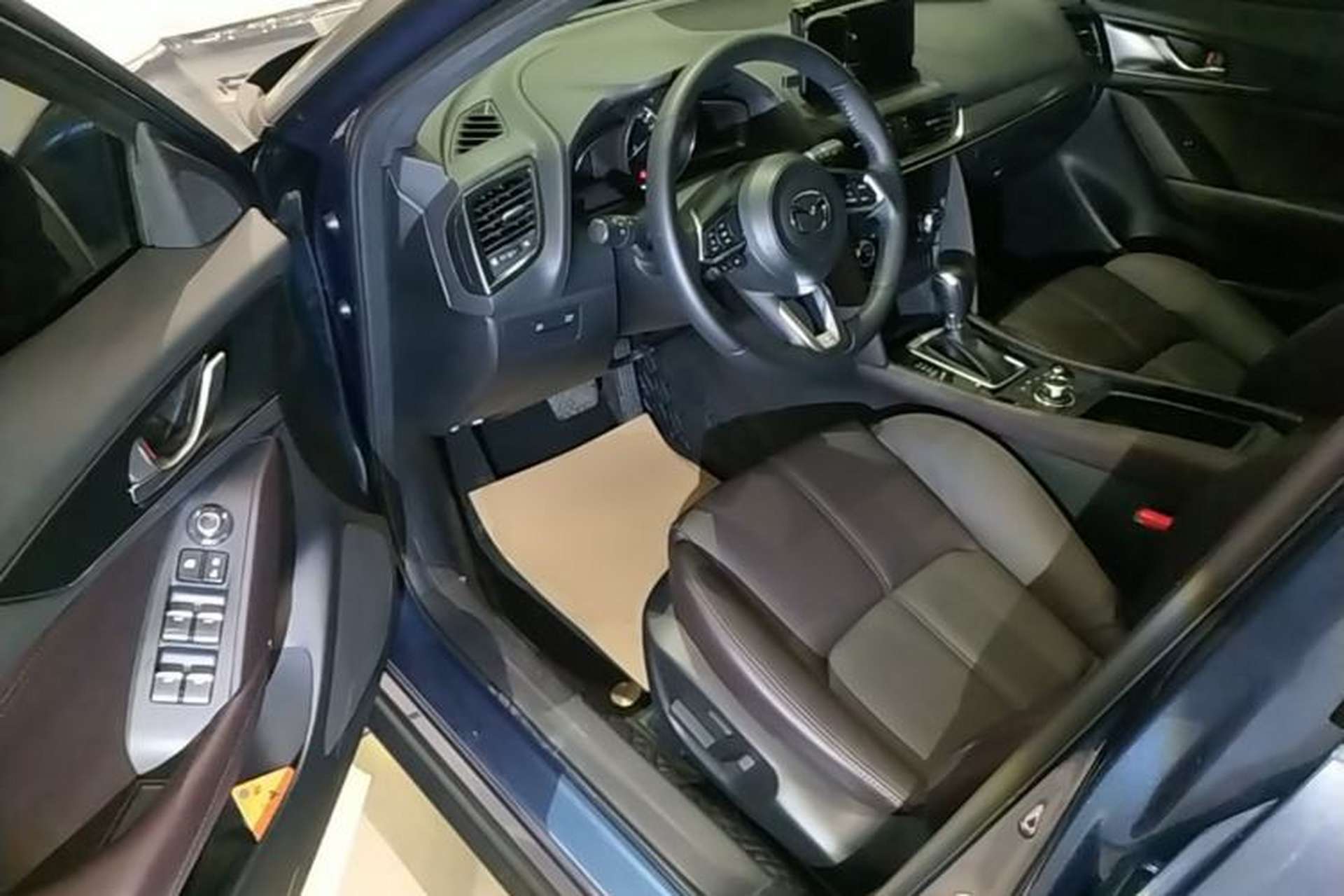 Used Mazda CX-4 2020 2.0L Automatic Two-Wheel Drive Blue Sky Luxury Edition Driver Seat