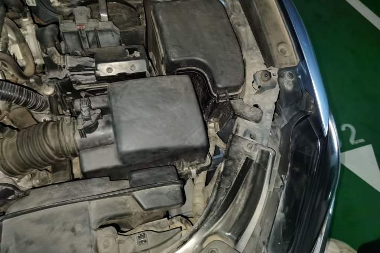 Used Mazda CX-4 2020 2.0L Automatic Two-Wheel Drive Blue Sky Dynamic Edition Engine Bay Left