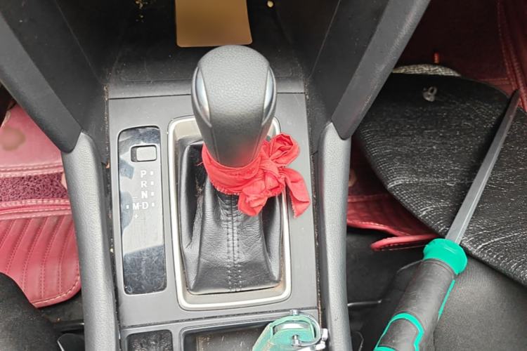 Used Mazda CX-4 2020 2.0L Automatic Two-Wheel Drive Blue Sky Dynamic Edition Gear Lever