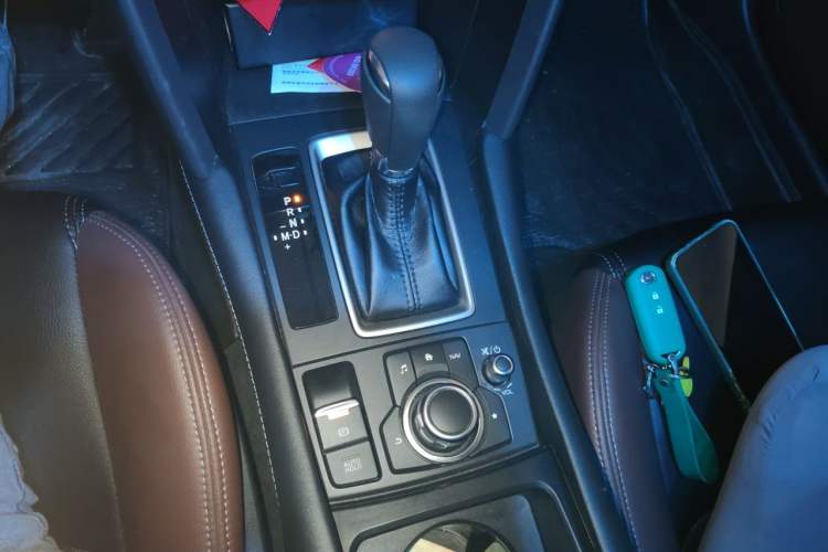 Used Mazda CX-4 2020 2.0L Automatic Two-Wheel Drive Blue Sky Dynamic Edition Gear Lever