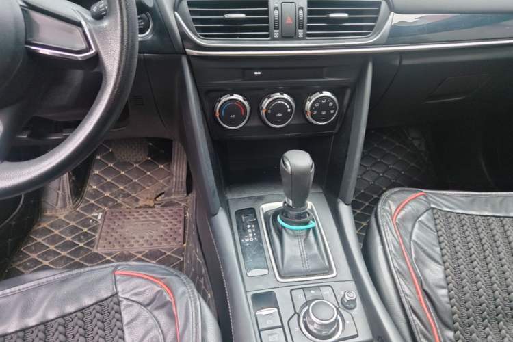 Used Mazda CX-4 2020 2.0L Automatic Two-Wheel Drive Blue Sky Dynamic Edition Gear Lever