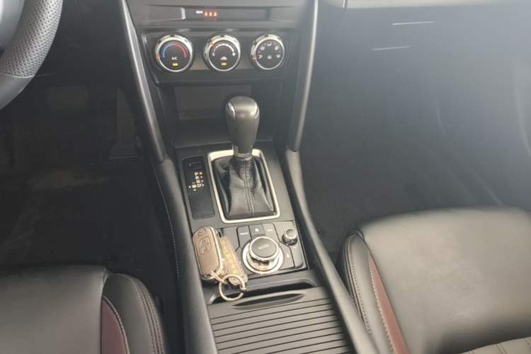 Used Mazda CX-4 2020 2.0L Automatic Two-Wheel Drive Blue Sky Dynamic Edition Gear Lever