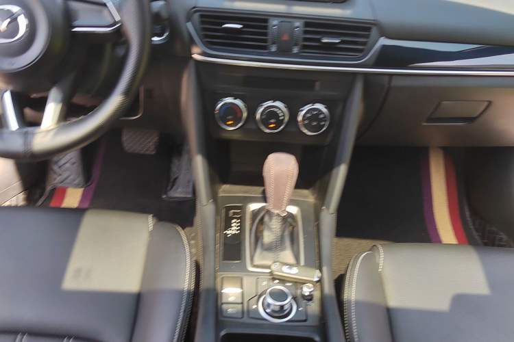 Used Mazda CX-4 2020 2.0L Automatic Two-Wheel Drive Blue Sky Dynamic Edition Interior 7
