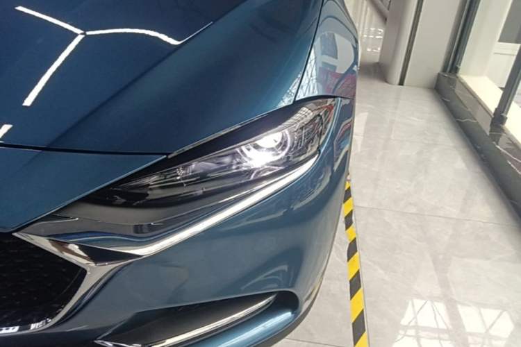 Used Mazda CX-4 2020 2.0L Automatic Two-Wheel Drive Blue Sky Exploration Edition Left Front Headlight
